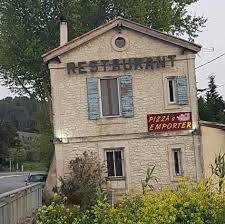 Restaurant atypique et convivial à Tarascon La Maison Penchée